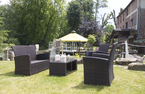 Saint-Omer-en-Chaussee Hotel | Logis - Hôtel & Restaurant Moulin Des Forges