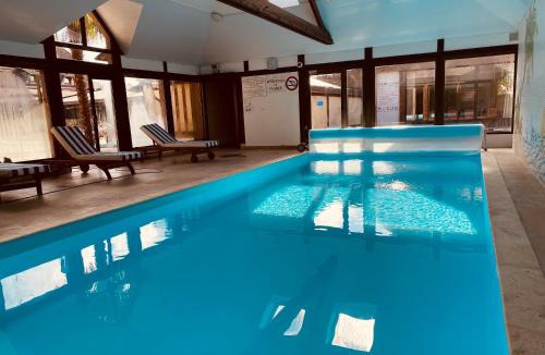 Saint-Gatien-des-Bois Hotel | Logis Hôtel Restaurant - Le Clos Deauville Saint Gatien