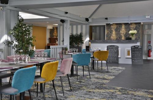 Saint-Gatien-des-Bois Hotel | Logis Hôtel Restaurant - Le Clos Deauville Saint Gatien
