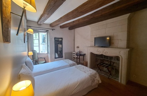 Yzeures-sur-Creuse Hotel | Logis Hôtel Restaurant Relais de la Mothe
