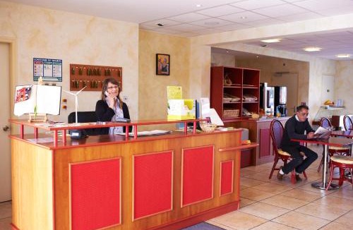 Nort-sur-Erdre Hotel | Logis hôtel Relais De La Grange