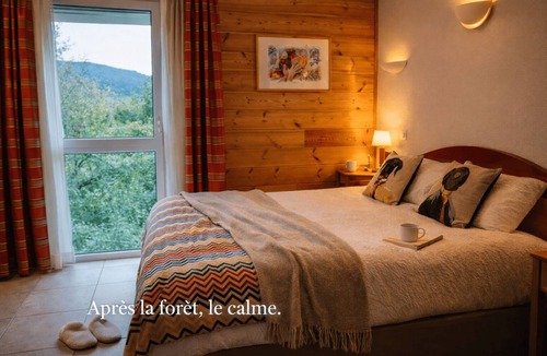 Celles-sur-Plaine Hotel | Logis Hôtel & Restaurant des Lacs