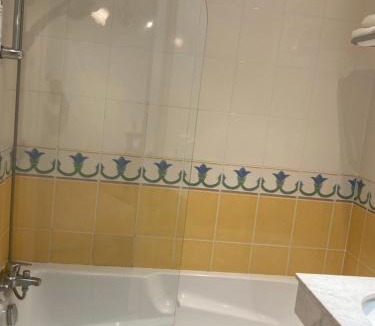 La Ferte-Gaucher Hotel | Logis Hôtel & Restaurant du Sauvage