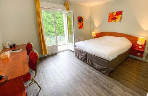 Vienne-le-Chateau Hotel | Logis Hôtel - Restaurant Le Tulipier