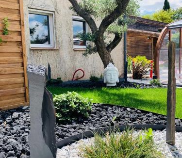 Castelnaudary Hotel | LOGIS Hôtel Restaurant Le Clos Fleuri