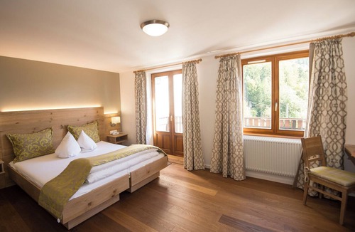 Saint-Amarin Hotel | Logis Hôtel-Restaurant Auberge du Mehrbachel
