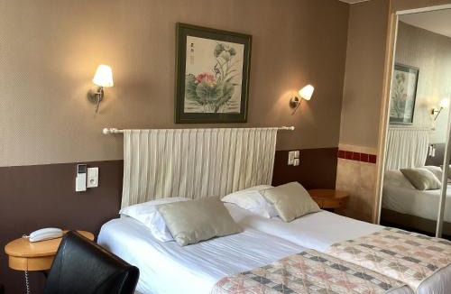 Lodeve Hotel | Logis Hôtel Restaurant de la Paix