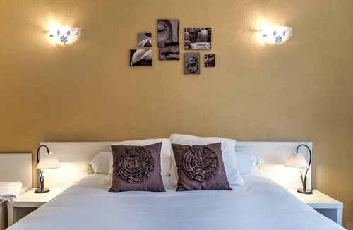 Estang Hotel | Logis Hôtel Restaurant Du Commerce