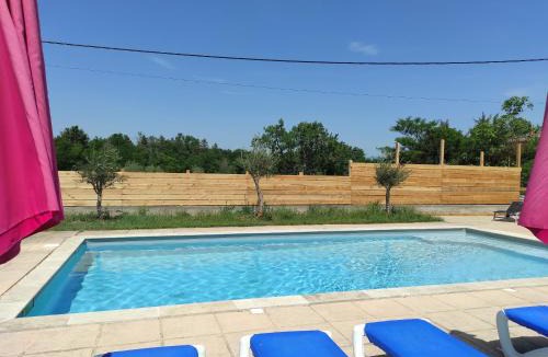 Grospierres Hotel | Logis Hôtel Restaurant Gîte La Bastide du Vébron