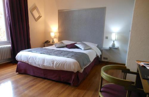 Malesherbes Hotel | Logis Hôtel Restaurant l'Ecu de France