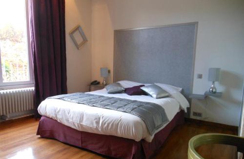 Malesherbes Hotel | Logis Hôtel Restaurant l'Ecu de France