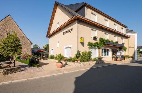 Saulges Hotel | Logis Hôtel & Restaurant L'ermitage