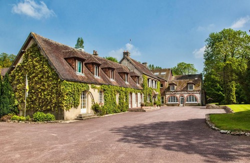 Mace Hotel | Logis Hôtel Restaurant L'Ile de Sées