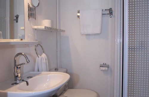 Lisieux Hotel | Logis Hôtel - Restaurant La Coupe d'Or