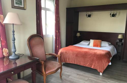 Le Wast Hotel | Logis Hôtel & Restaurant - Le Château Des Tourelles 3 étoiles