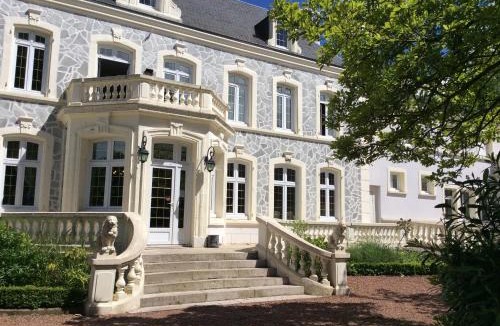 Le Wast Hotel | Logis Hôtel & Restaurant - Le Château Des Tourelles 3 étoiles