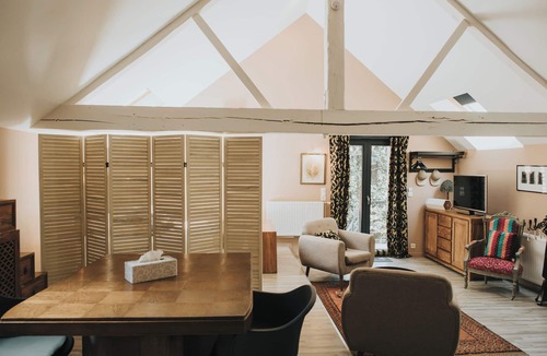 Artres Hotel | Logis Hôtel-Restaurant Le Moulin D'Artres