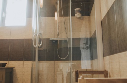 Artres Hotel | Logis Hôtel-Restaurant Le Moulin D'Artres