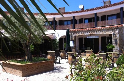 Capendu Hotel | Logis Hôtel Restaurant Le Top du Roulier