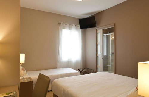 Gondrin Hotel | Logis Hôtel Restaurant Le Pardaillan