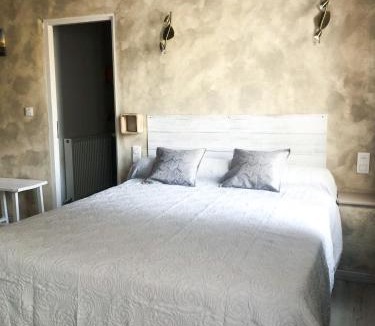 Mirande Hotel | Logis Hôtel Restaurant Métropole