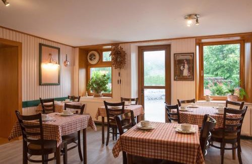 La Broque Hotel | Logis Hôtel Restaurant Neuhauser