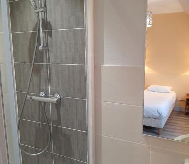 Vivy Hotel | Logis Hôtel Saint Paul