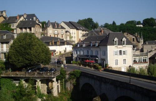 Uzerche Hotel | Logis Hôtel Teyssier