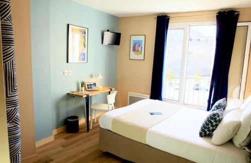 Downtown Angers Hotel | Logis Hôtels- Hôtel Marguerite d'Anjou Angers château