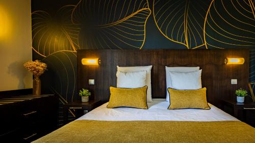 Semur-en-Auxois Hotel | Logis Hostellerie D'Aussois