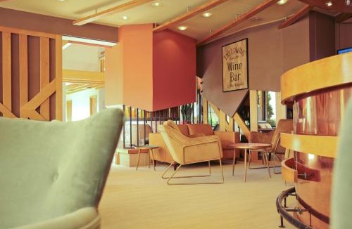 Semur-en-Auxois Hotel | Logis Hostellerie D'Aussois