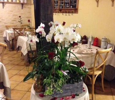 Colombey-les-deux-Eglises Hotel | Logis Hotel La Grange Du Relais