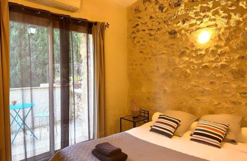 Saint-Genies-de-Malgoires Hotel | Logis Hotel Restaurant L'Esquielle