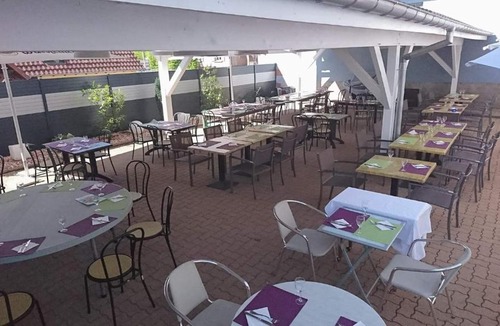 Ingwiller Hotel | Logis Hotel Aux Comtes De Hanau