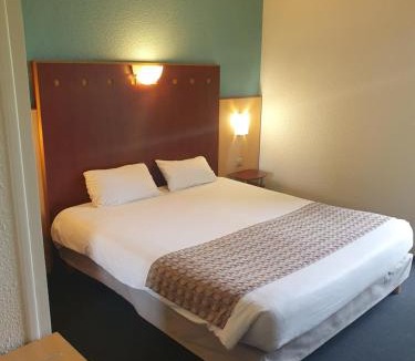 Ancenis Hotel | Logis Hotel De La Loire Ancenis - Restaurant Les Bateliers
