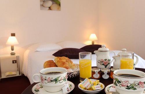 Fleurie Hotel | Logis Hotel Des Grands Vins