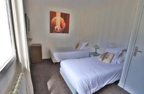 Fleurie Hotel | Logis Hotel Des Grands Vins