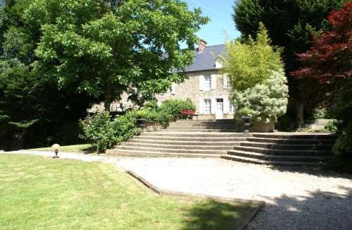 Combourg Hotel | Logis Hotel Du Chateau