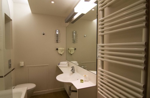 Combourg Hotel | Logis Hotel du Chateau