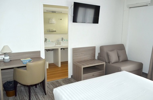 Le Grand Large Hotel | Logis Hotel et Restaurant Le Galion Canet Plage