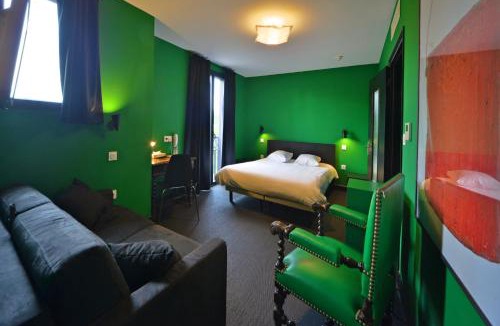 Mereau Hotel | Logis - Hotel et Restaurant La Mire