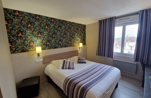 Saint-Amand-Montrond Hotel | logis hotel l'Amandois