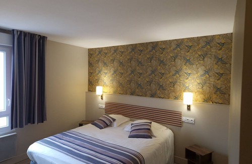 Saint-Amand-Montrond Hotel | logis hotel l'Amandois