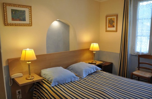 Saint-Vallier-de-Thiey Hotel | Logis Hotel Le Relais Imperial