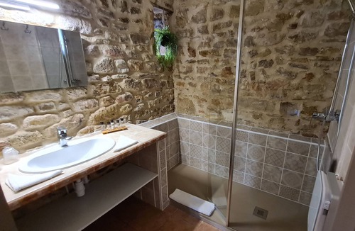 Suze-la-Rousse Hotel | Logis Hotel La Bastide St Bach