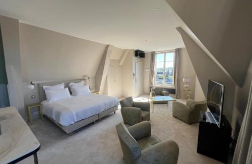 Vierzon Bed & Breakfast | Logis Hotel La Maison à Pan De Bois