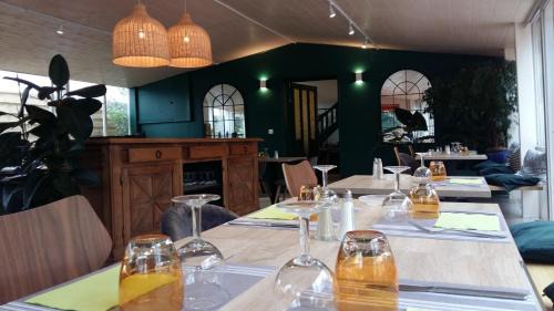 Bollene Hotel | Logis Hotel Le Chêne Vert