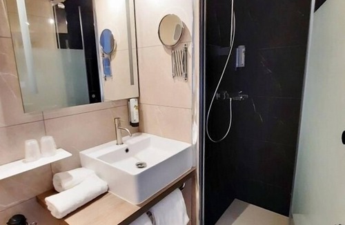 Quartier du Casino Hotel | Logis Hotel Le Majestic