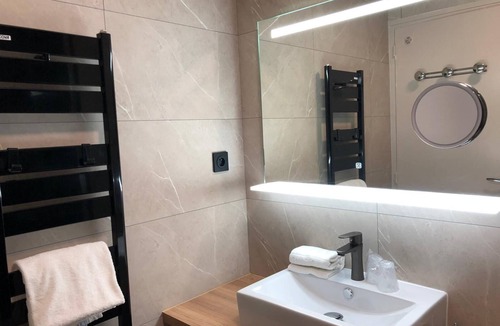 Quartier du Casino Hotel | Logis Hotel Le Majestic