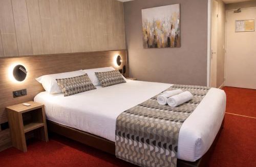 Embrun Hotel | Logis Hotel Le Lac